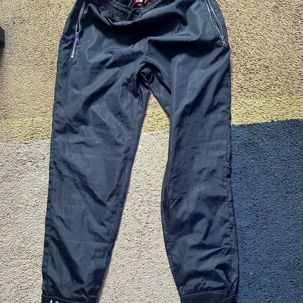LOST JOGGERS